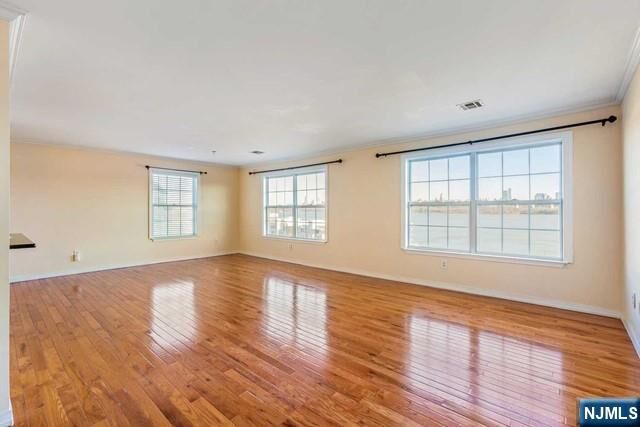 Property Photo:  32 Bergen Ridge Road 2  NJ 07047 