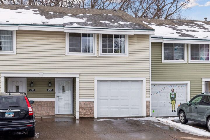 Property Photo: 3275 Hill Ridge Drive 29 MN 55121