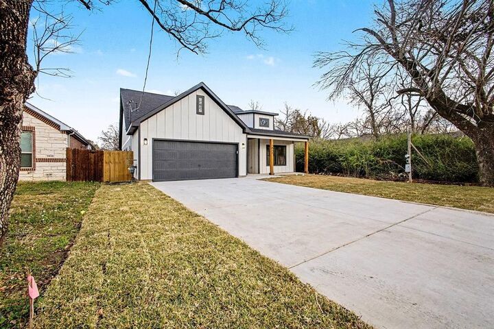 Property Photo:  1931 Muncie Avenue  TX 75212 