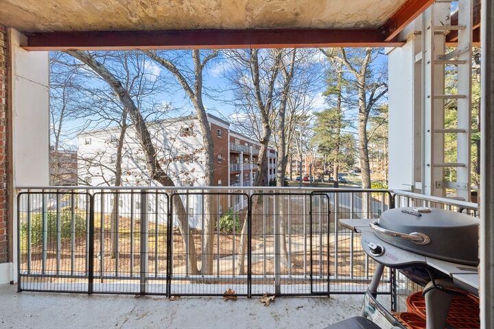 Property Photo:  65 Greentree Ln 33  MA 02190 