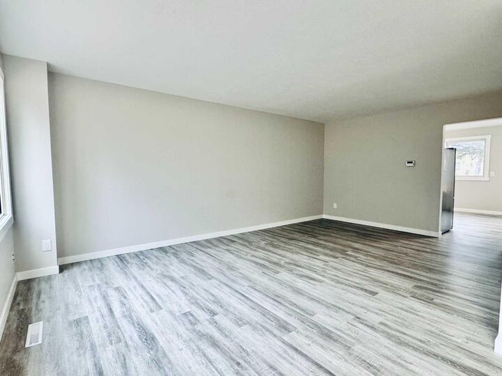 Property Photo: 2211 19 Street NE 221 AB T2E 4Y5