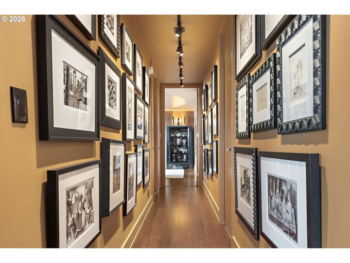 Property Photo:  1220 NE 17th Ave 17H  OR 97232 