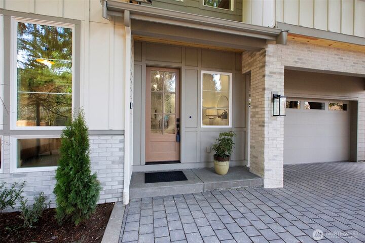 Property Photo: 8722 128th Avenue NE WA 98033