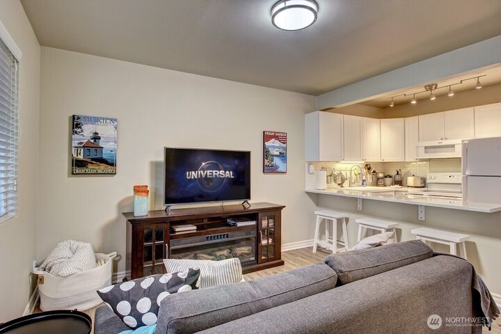 Property Photo:  250  Tucker Avenue 8  WA 98250 
