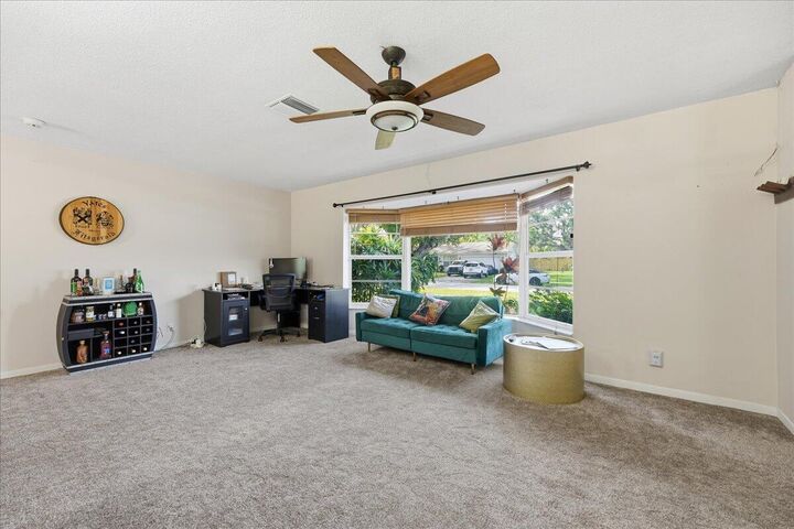 Property Photo:  940 SW 69th Avenue  FL 33317 