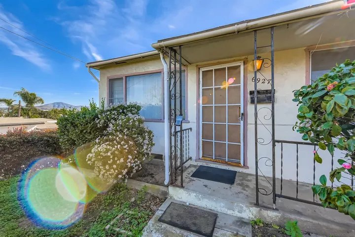 Property Photo:  6927 Waite Dr  CA 91941 