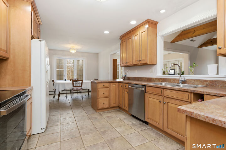 Property Photo:  4 Chatfield Street  CT 06483 