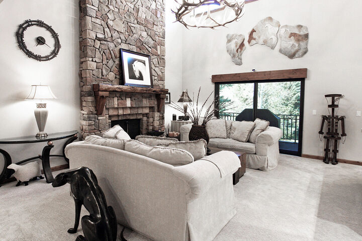 Property Photo:  2824 Summit One Condo Dr  ID 83353 