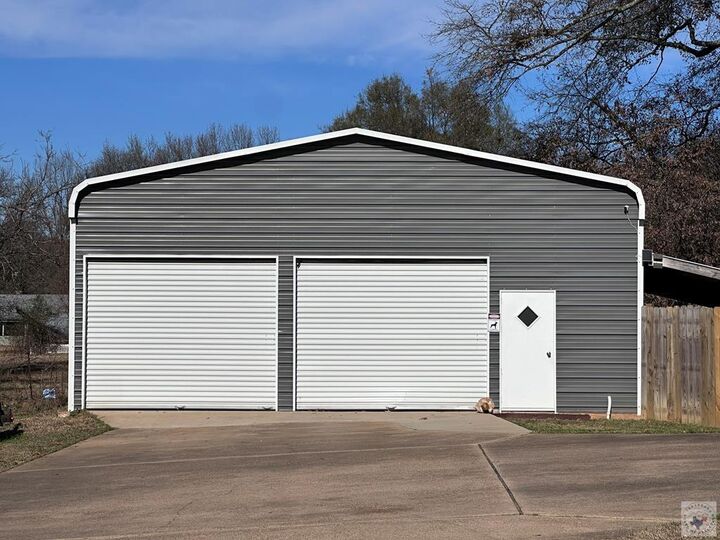 Property Photo: 6202 Pebble Brook TX 75503