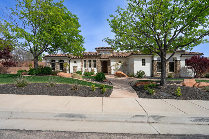 Property Photo:  1844 N Wellington St  UT 84780 