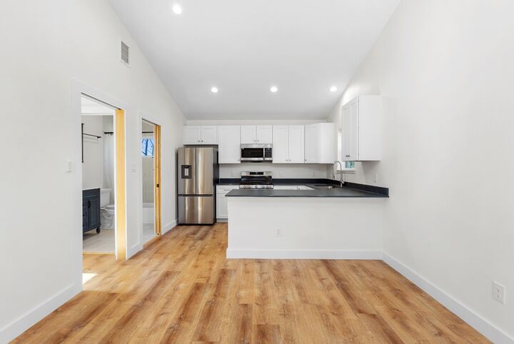 Property Photo:  807 Keasbey Street 2  TX 78751 