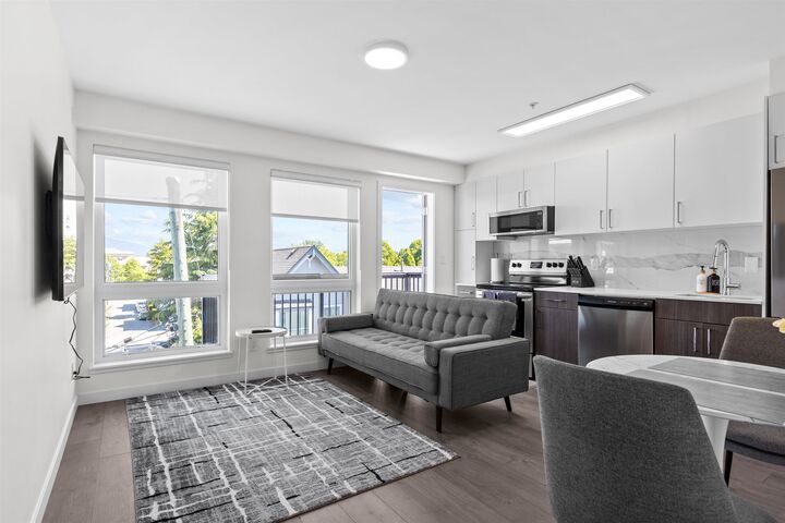 Property Photo:  2551 Kingsway 503  BC V5R 5H3 