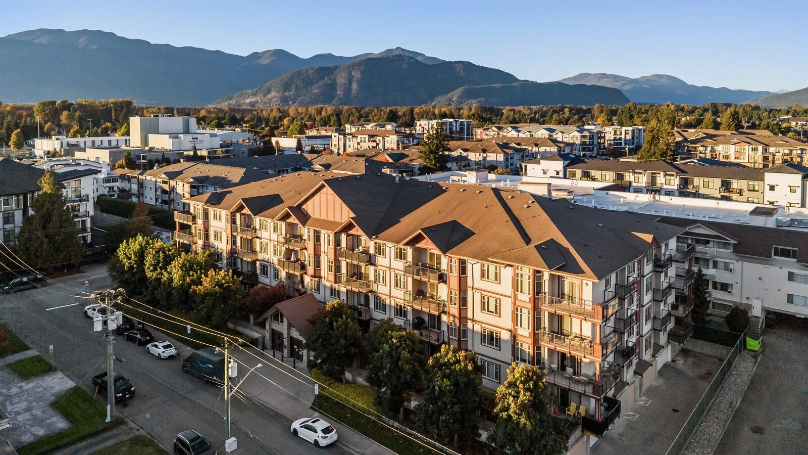 Property Photo:  45615 Brett Avenue 203  BC V2P 1P1 