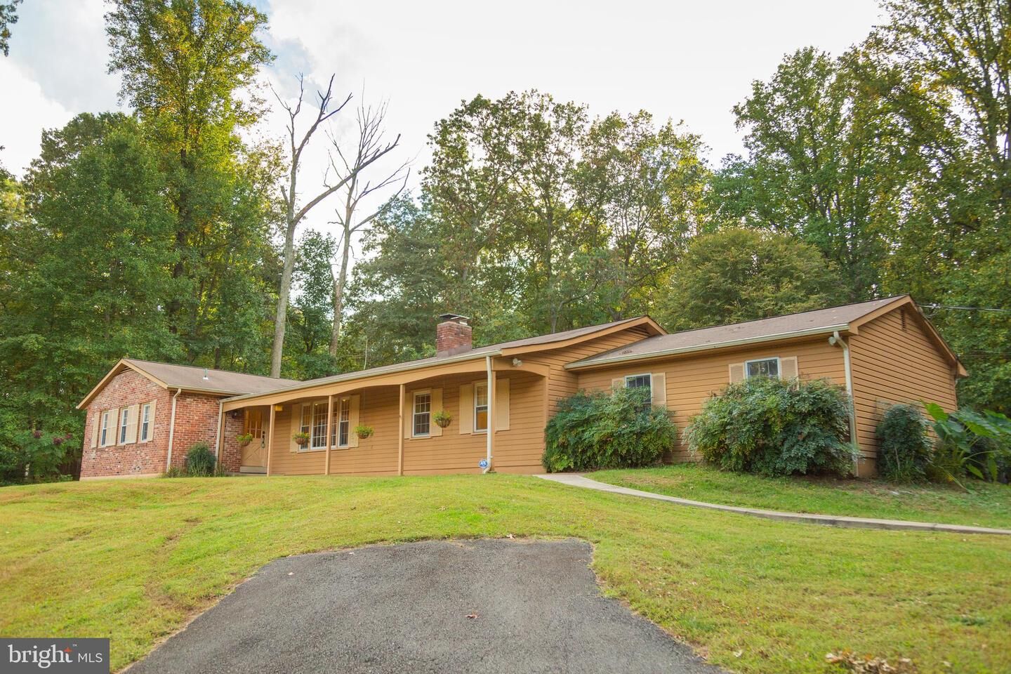Property Photo:  500 Springvale Road  VA 22066 