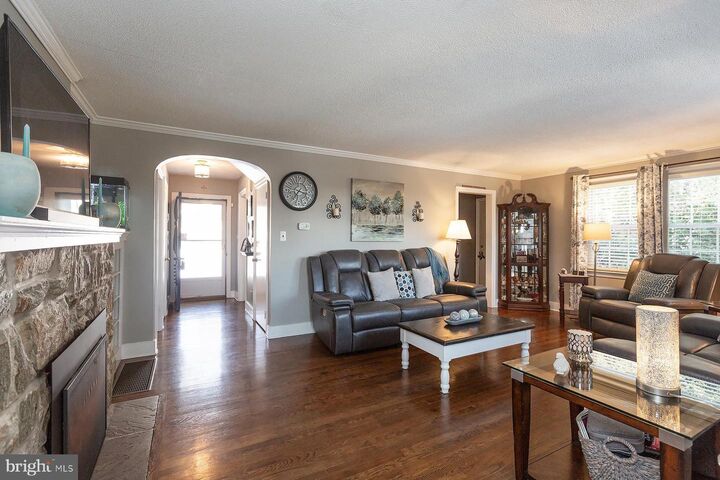 Property Photo:  117 Circle Road  PA 17601 