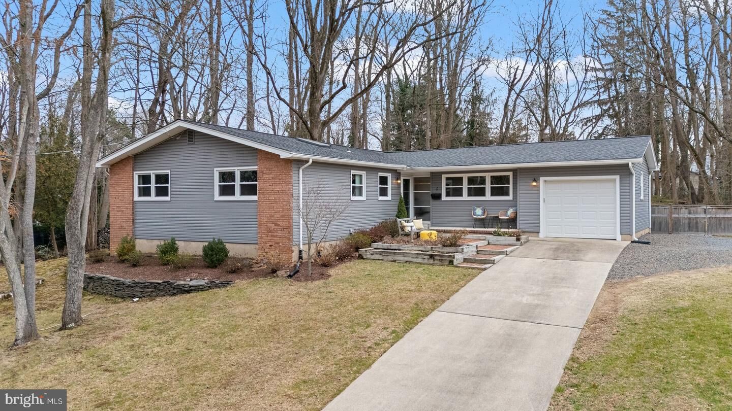 Property Photo:  3 Crab Apple  NJ 08648 