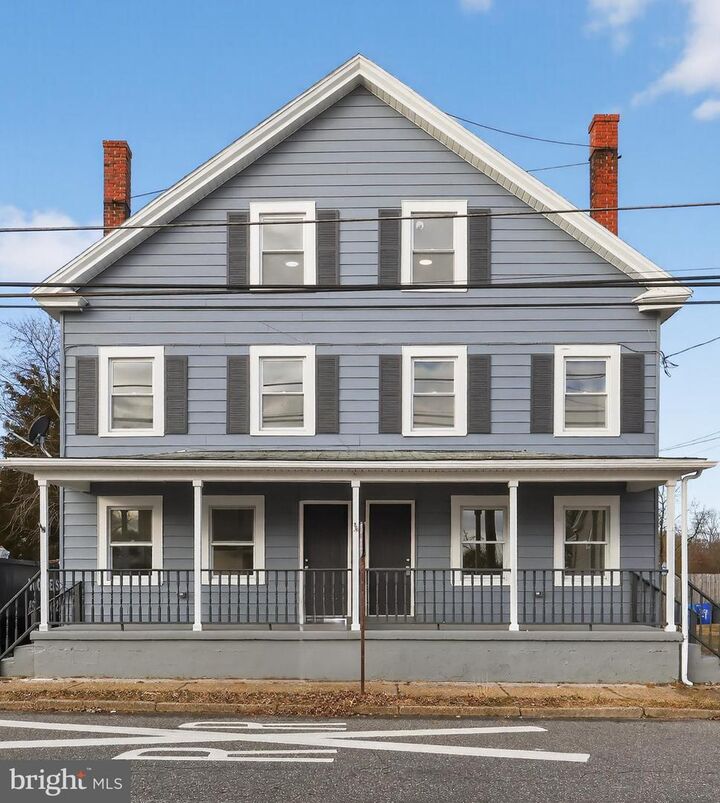 Property Photo:  121 N Repauno Avenue 123  NJ 08027 