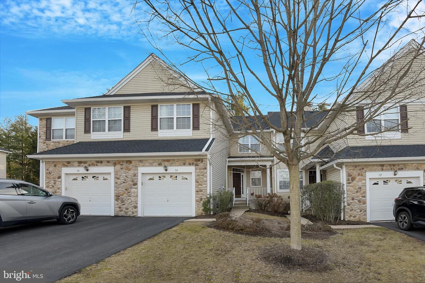 Property Photo:  14 Scarlet Oak Drive  NJ 08540 