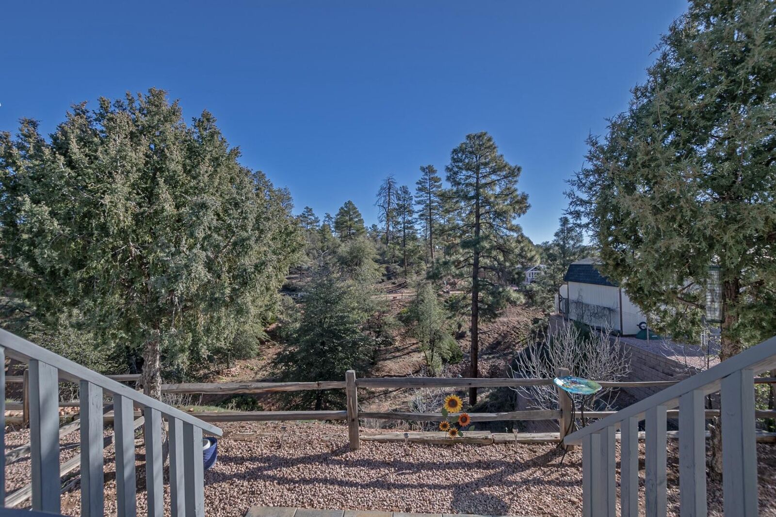 Property Photo: 16 N Star Vale Road AZ 85541