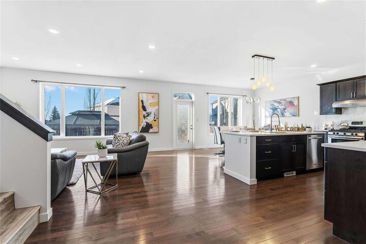 Property Photo:  35 Almington Bay  MB R3Y 0E5 