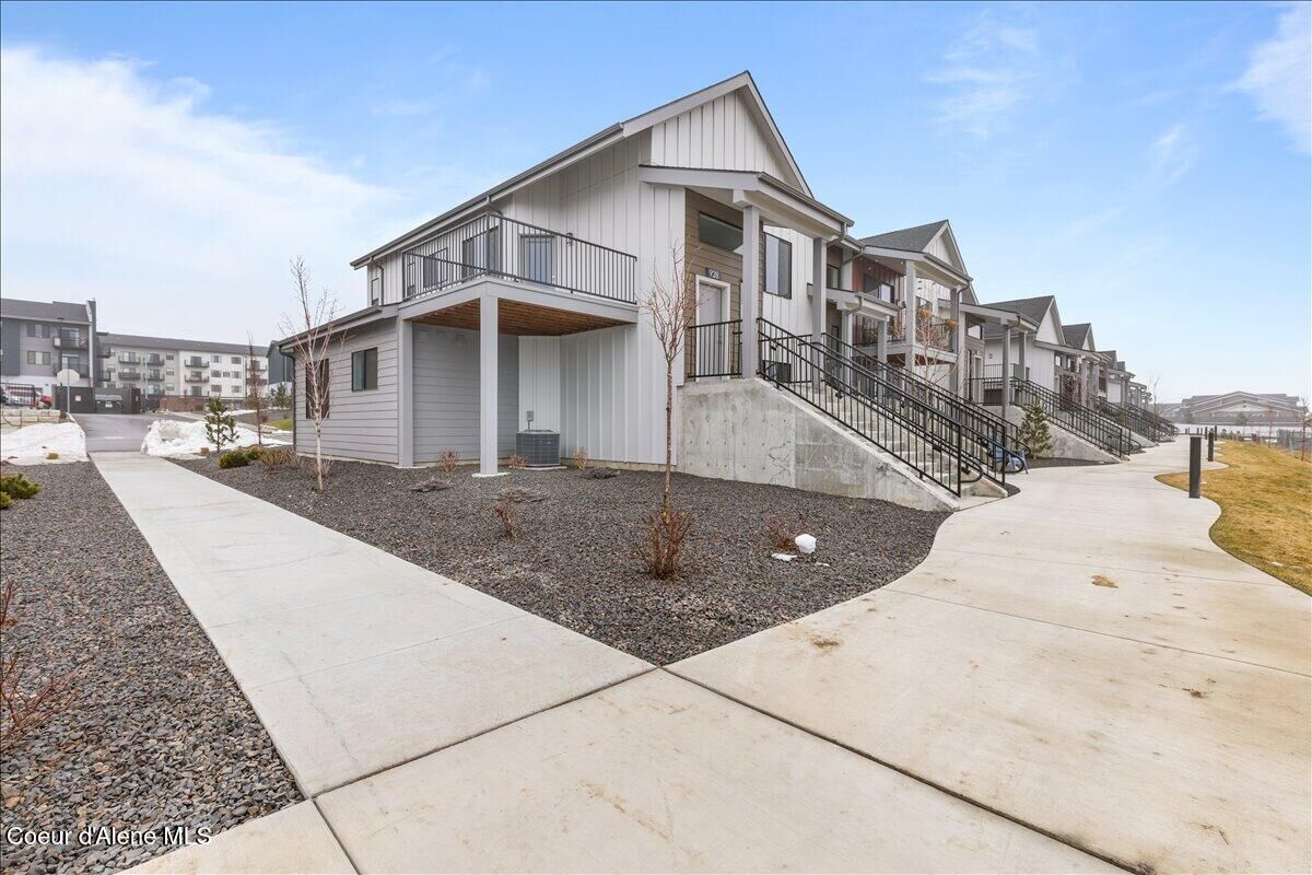 Property Photo:  930 E Railroad Ave  ID 83854 