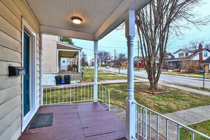 Property Photo:  3232 Montana Avenue  OH 45211 