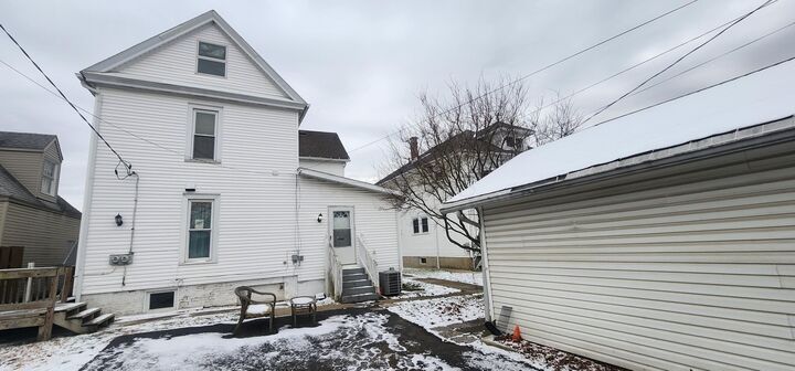 Property Photo:  125 N Pickaway Street  OH 43113 
