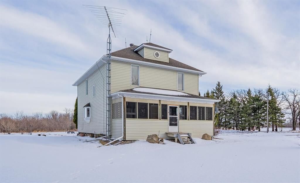 Property Photo:  50125 55 Road North  MB R0H 1C0 