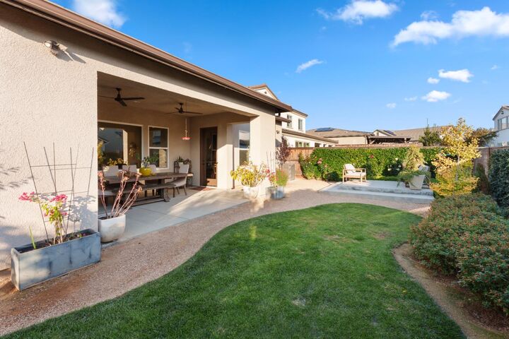 Property Photo:  822 Overstone Ave Avenue  CA 93636 