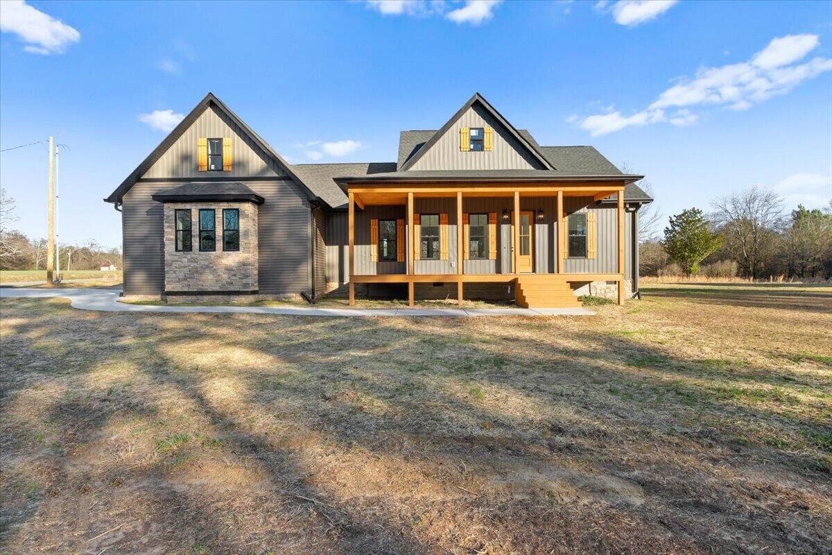 Property Photo:  1304 E Bowers Road NE  GA 30721 