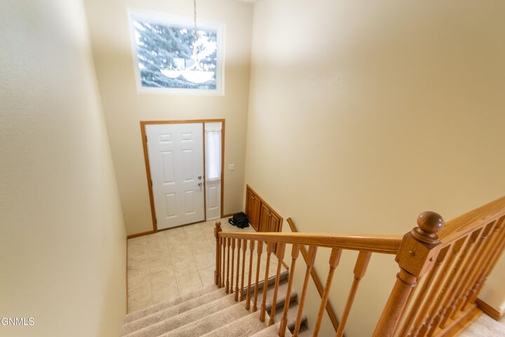 Property Photo:  1073 Turnpike Avenue  ND 58501 