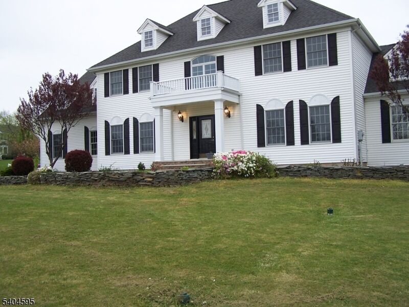 Property Photo:  20 Northwood Dr  NJ 08867 
