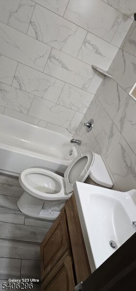 Property Photo:  52 Irvine Turner Blvd 4  NJ 07103 