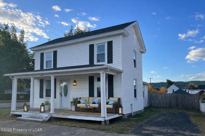 Property Photo:  401 6th Street  PA 18603 