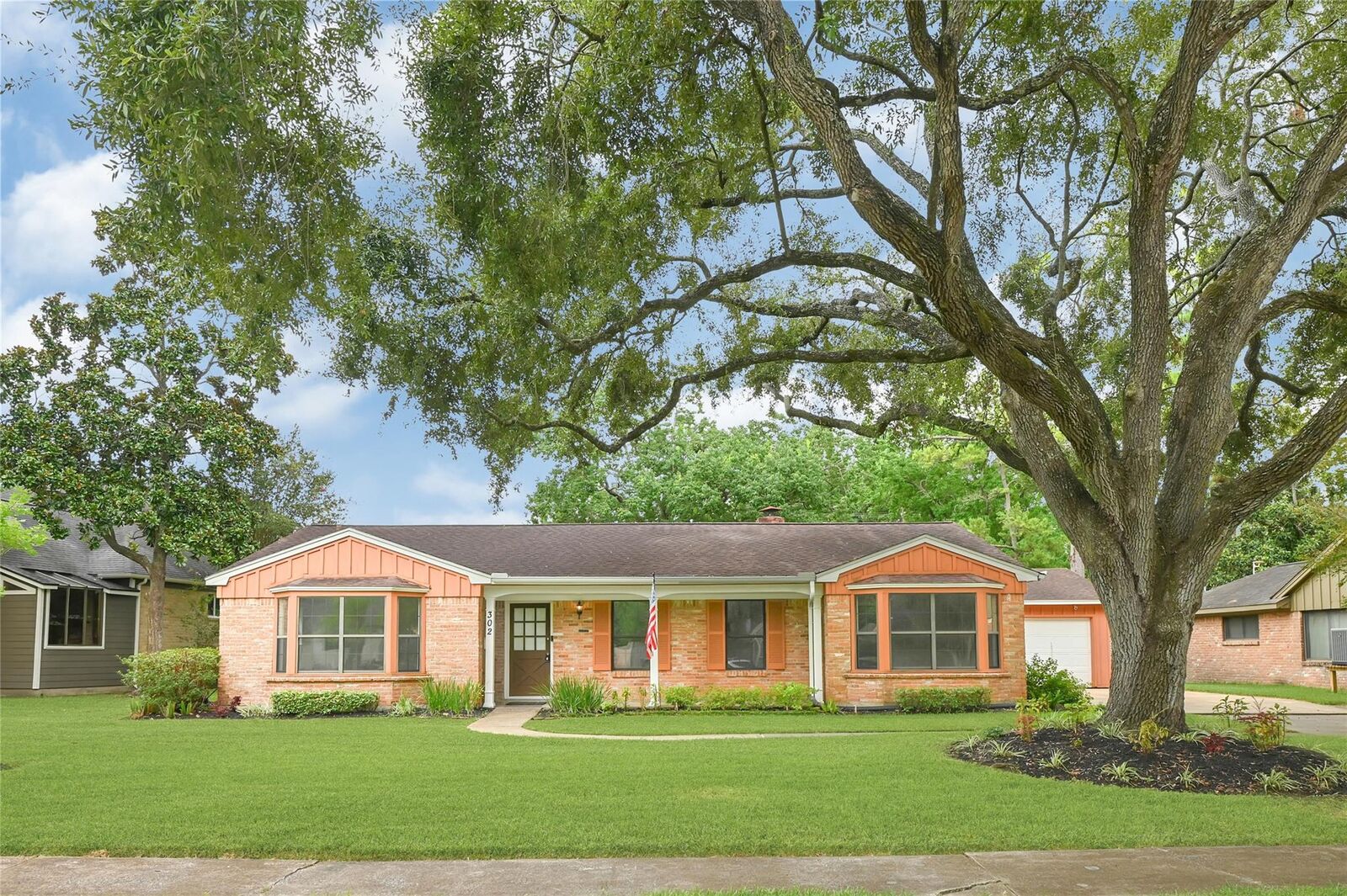 Property Photo:  302 Bayou View Drive  TX 77586 