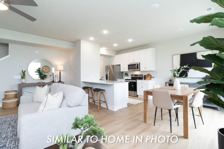 Property Photo: 6949 Poppy Court IA 50131