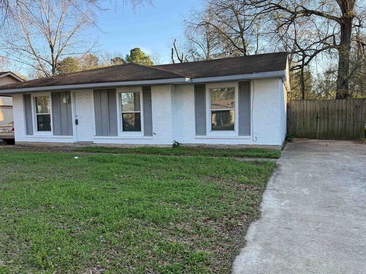 Property Photo:  726 Swancy St.  TX 75602 