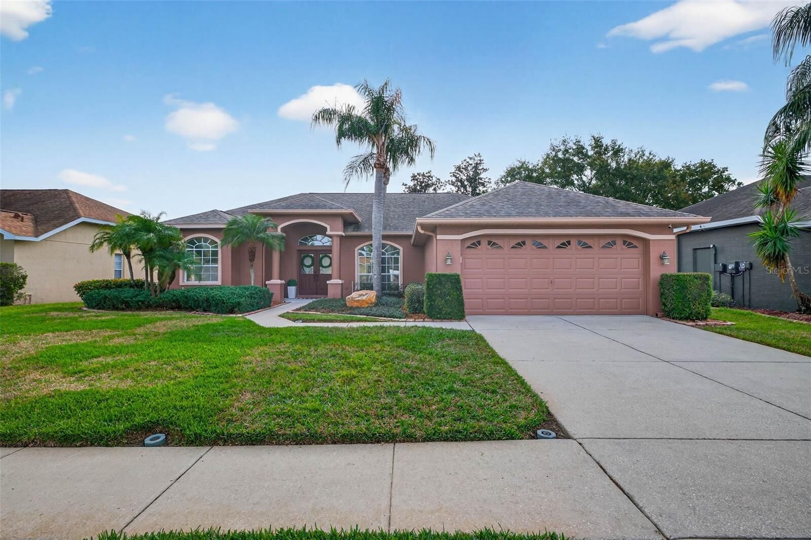 Property Photo:  1628 Glen Oak Lane  FL 33549 