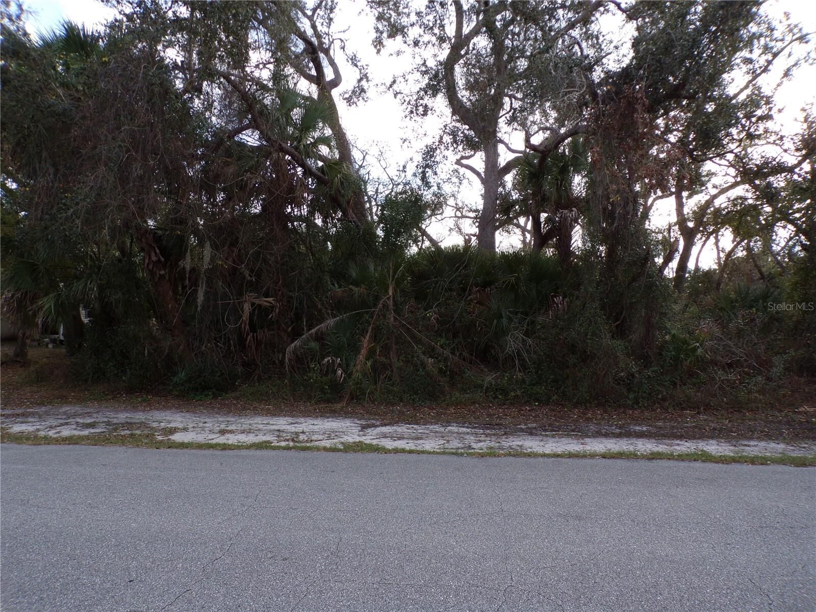 Property Photo:  Tepee Avenue  FL 34291 