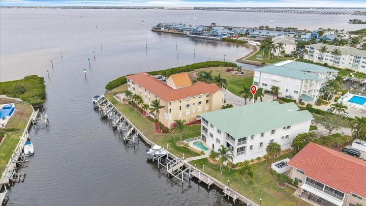 Property Photo:  129 Breakers Court 121  FL 33950 
