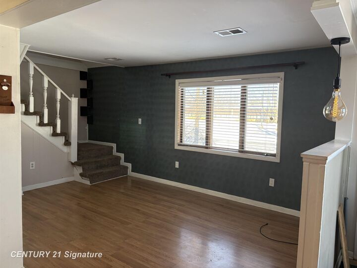 Property Photo:  530 Coutant Street  MI 48433 