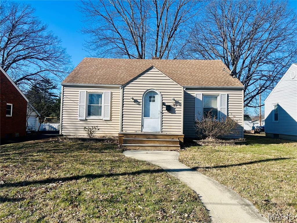 Property Photo:  119 S Jefferson Avenue  IL 62234 