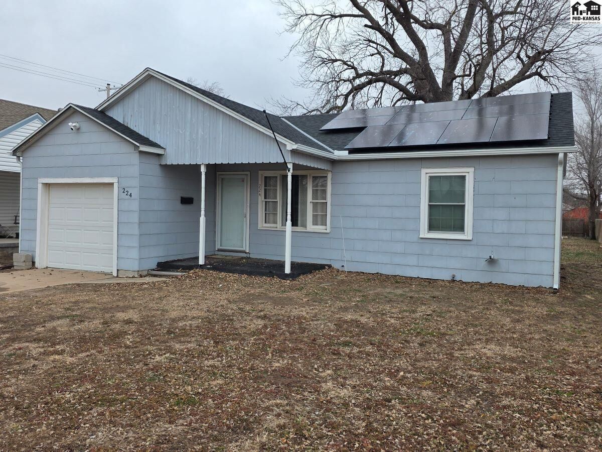 Property Photo:  224 W 17th  KS 67501 