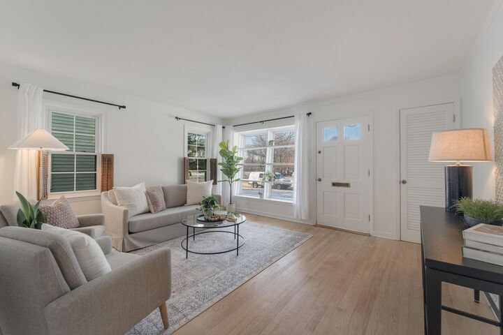 Property Photo:  4706 N Hollywood Ave  WI 53211 