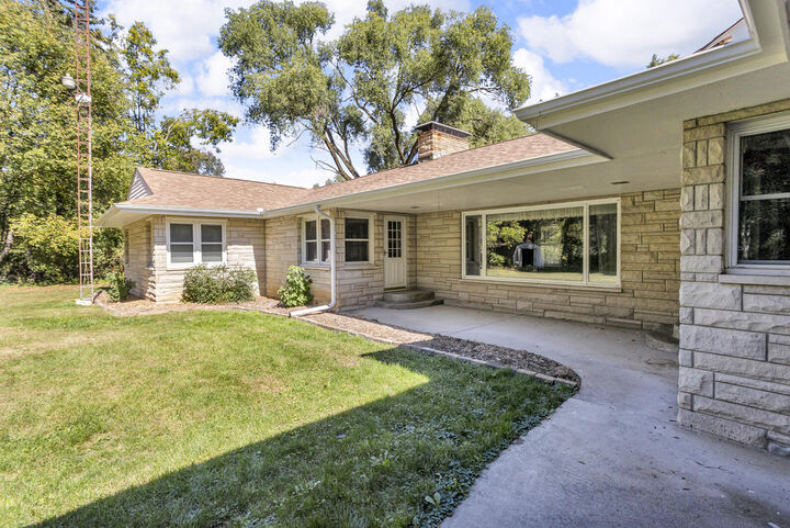 Property Photo: 4598 Seymour Road MI 49201