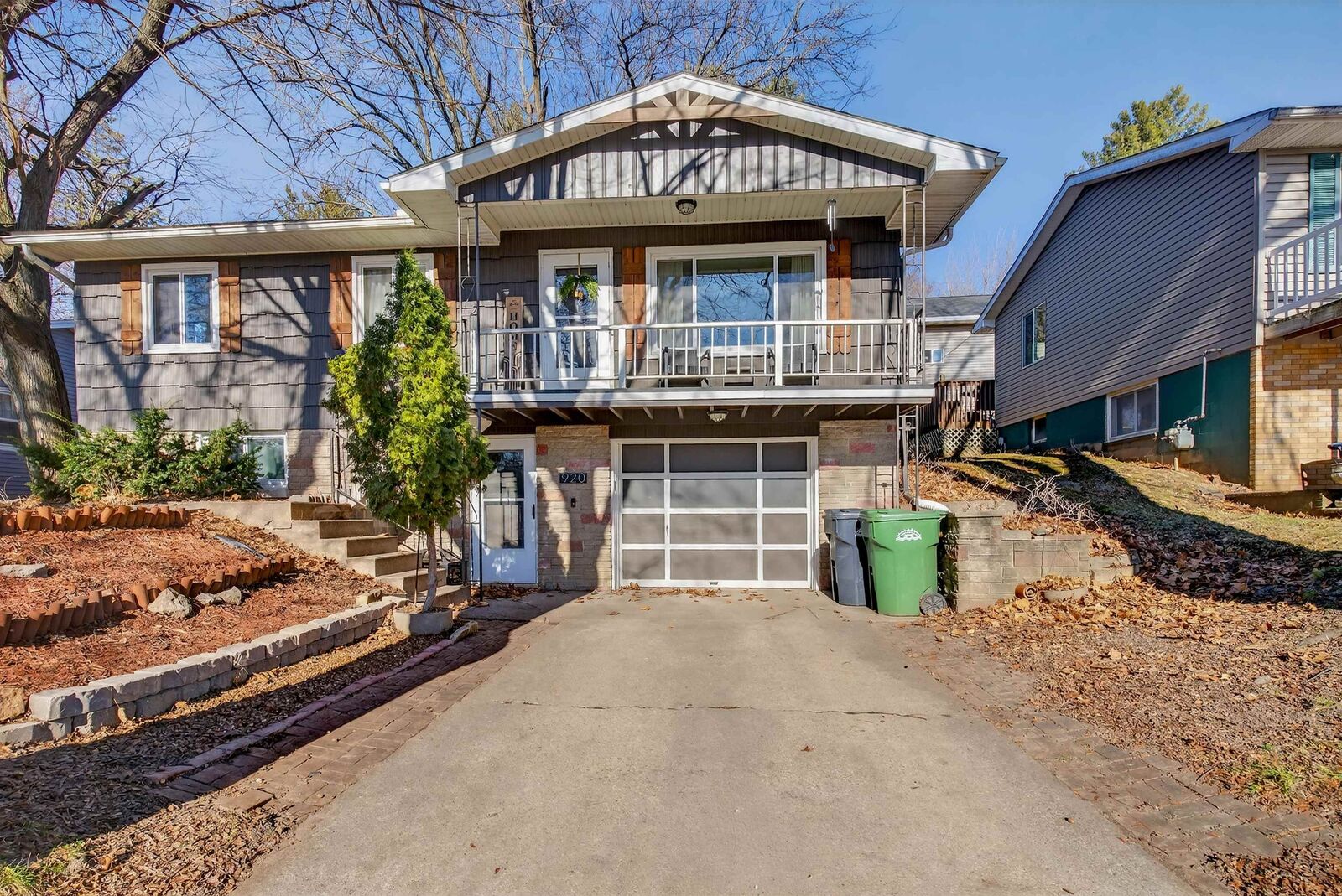 Property Photo:  920 5th Avenue N  IA 52732 