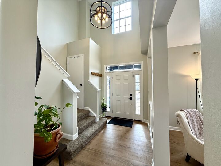 Property Photo:  611 Paris Avenue  IL 60543 