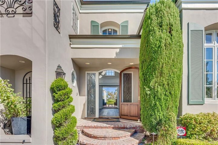 Property Photo:  8 Sunpeak  CA 92603 