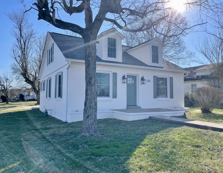 Property Photo:  330 Jackson Ave  TN 38464 