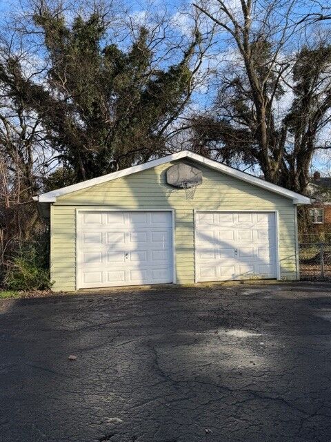 Property Photo:  103 W Meade Dr  TN 37087 